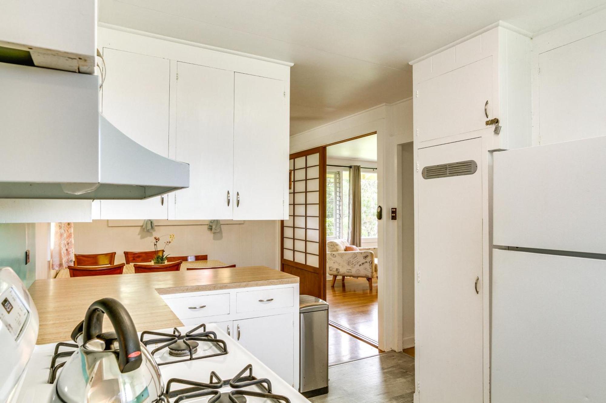 Charming Historic Hilo House Minutes To Beach! Eksteriør bilde